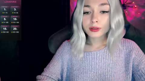  Nora  online show from November 18, 1:30 am