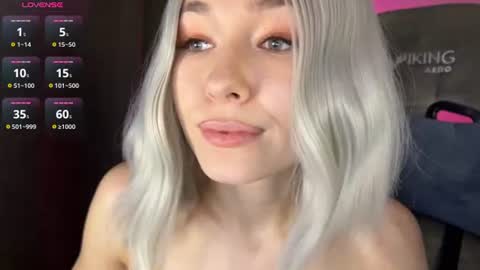  Nora  online show from June 16, 4:49 am