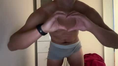hhernan1 online show from June 18, 8:47 pm