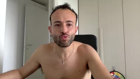 hhombre online show from June 4, 9:04 am