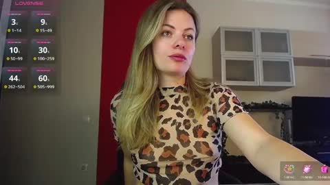 Lina online show from April 18, 9:33 am