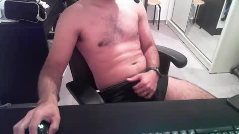 hi_im_chuck online show from January 22, 6:10 am