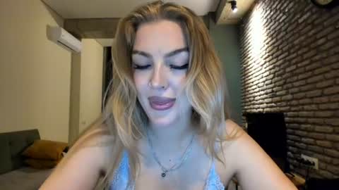 Hi lina online show from June 23, 3:25 am