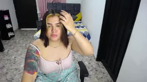 lia online show from February 13, 8:55 pm