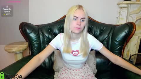 hilleva online show from September 10, 10:00 pm