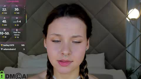 Snapshot of hina_smith chatting on October 17, 12:20 pm hina smilth online show from October 17, 12:20 pm
