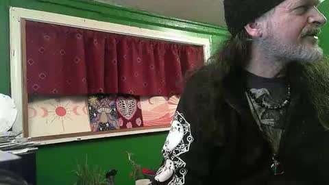 hippiedad333 online show from April 21, 2:04 am