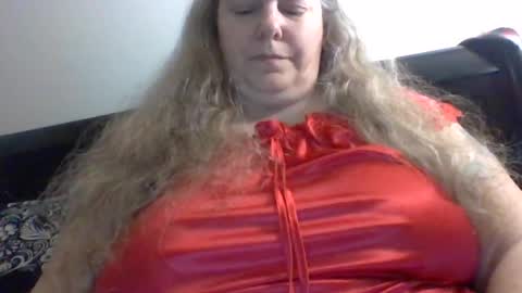 hippysnewhere online show from July 8, 10:18 am