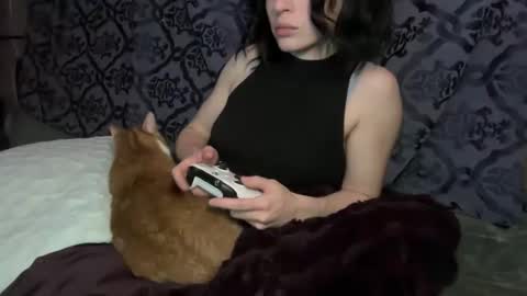 hoarderofpotential online show from November 30, 3:02 am