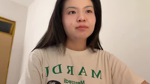 Snapshot of hola_sunflower chatting on October 15, 2:07 pm amy online show from October 15, 2:07 pm