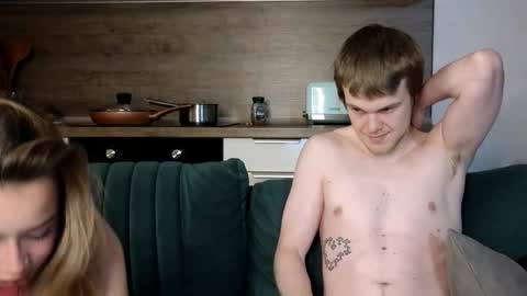 Snapshot of holdonbitch chatting on September 9, 5:13 pm Misha and Stacy online show from September 9, 5:13 pm