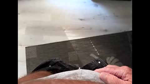 Snapshot of holger_man chatting on October 2, 10:47 am holger_man online show from October 2, 10:47 am