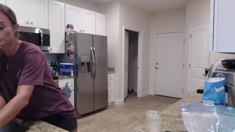 Holi Hurricane online show from September 18, 2:48 am