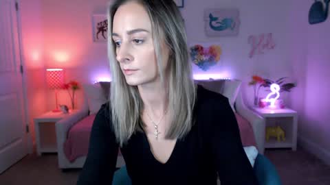 Holi Hurricane online show from October 7, 2:18 am