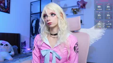 Holli online show from May 5, 12:22 pm