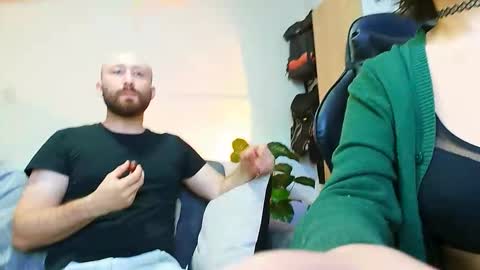 Holly and Honey online show from September 19, 9:18 pm