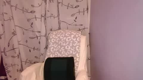 holly_bourbon online show from November 15, 2:57 am