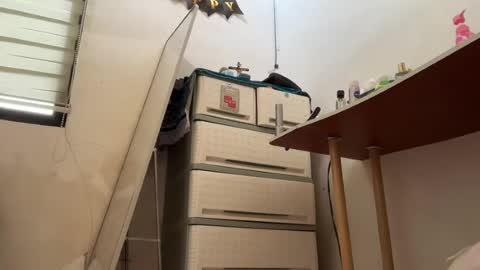 holly_wyn online show from July 15, 1:11 am