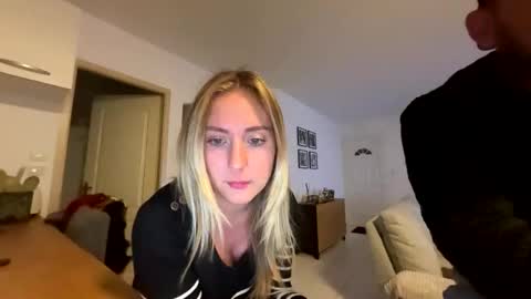 hollyandelon online show from November 11, 9:50 pm