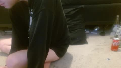 Holly Hawkes online show from April 18, 10:43 pm