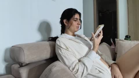 hollyshit_ online show from October 20, 12:37 am