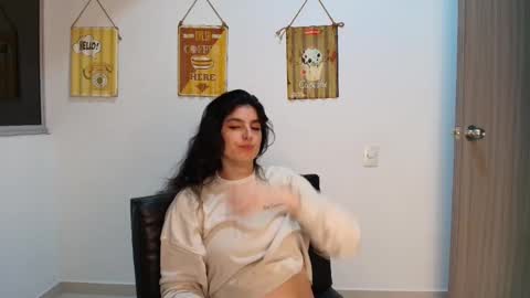 hollyshit_ online show from October 29, 1:51 am