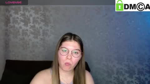 Snapshot of holy_michela chatting on January 24, 9:58 pm Welcome guys  Pleasure to see you all here  My name is MichaelaTip menu is active Private is open  online show from January 24, 9:58 pm
