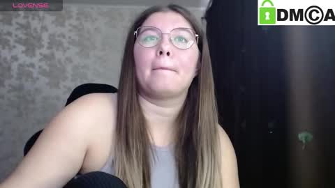 Snapshot of holy_michela chatting on September 18, 5:22 am Welcome guys  Pleasure to see you all here  My name is MichaelaTip menu is active Private is open  online show from September 18, 5:22 am