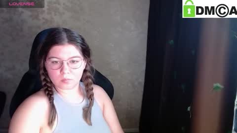 Snapshot of holy_michela chatting on September 25, 5:14 am Welcome guys  Pleasure to see you all here  My name is MichaelaTip menu is active Private is open  online show from September 25, 5:14 am