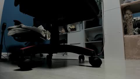 holy_mistresss online show from November 4, 9:32 am