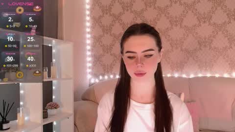 Mia online show from November 24, 5:06 am