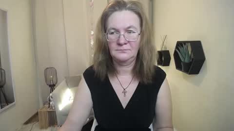 holymilfa online show from February 17, 1:21 pm