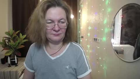 holymilfa online show from January 26, 7:32 am