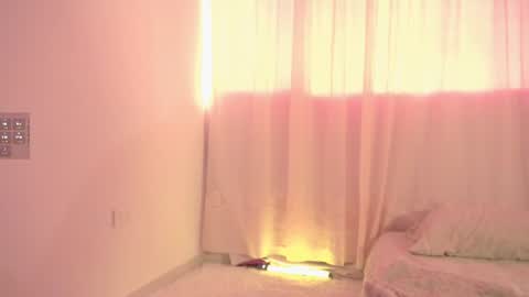 honeeeey_ online show from June 17, 10:37 pm