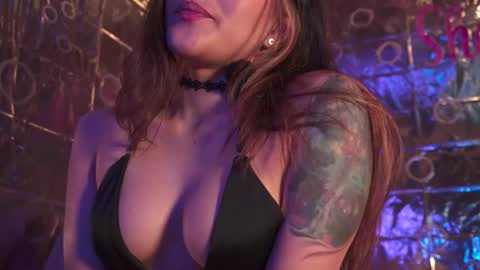 honeeeey_ online show from December 4, 10:20 pm