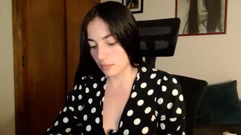 Honey Aynu online show from April 21, 8:27 pm