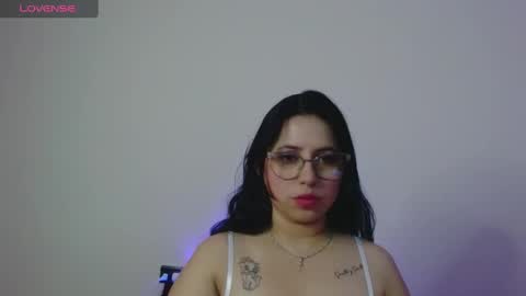 mimi online show from March 2, 9:42 am