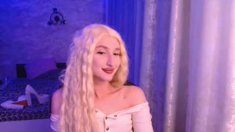 honey_sunset online show from October 16, 5:23 pm