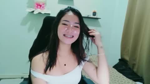 HoneyAfterDark  online show from February 21, 4:54 pm