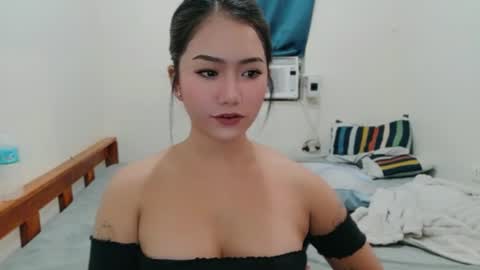 HoneyAfterDark  online show from July 10, 3:17 pm