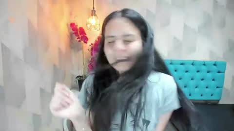 Emily online show from July 28, 7:39 pm