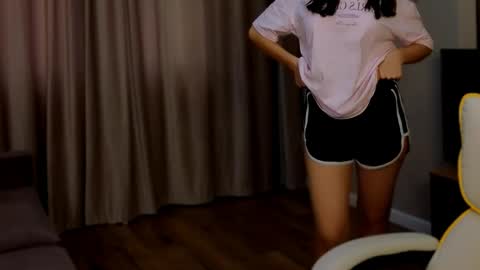 honeylanaa online show from May 26, 5:13 am