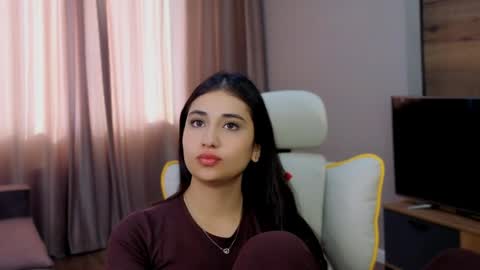 honeylanaa online show from May 23, 4:41 am
