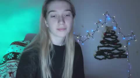 honeyveil online show from January 16, 2:37 pm