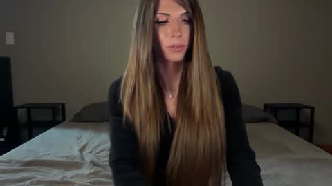 HoneyVelourTS online show from April 8, 1:30 am