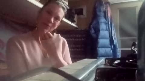 hoodoou online show from February 16, 12:25 pm