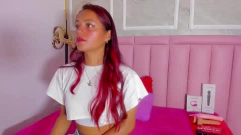 holly online show from February 6, 10:12 pm