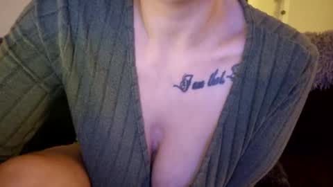 horneymomnextdoor online show from October 29, 1:29 am