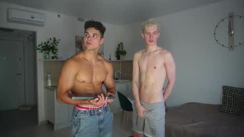 Extaz Athrey Howard online show from March 24, 3:40 pm