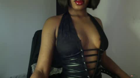 delilah online show from June 25, 11:26 am